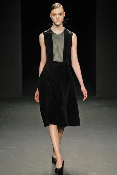 Look 27